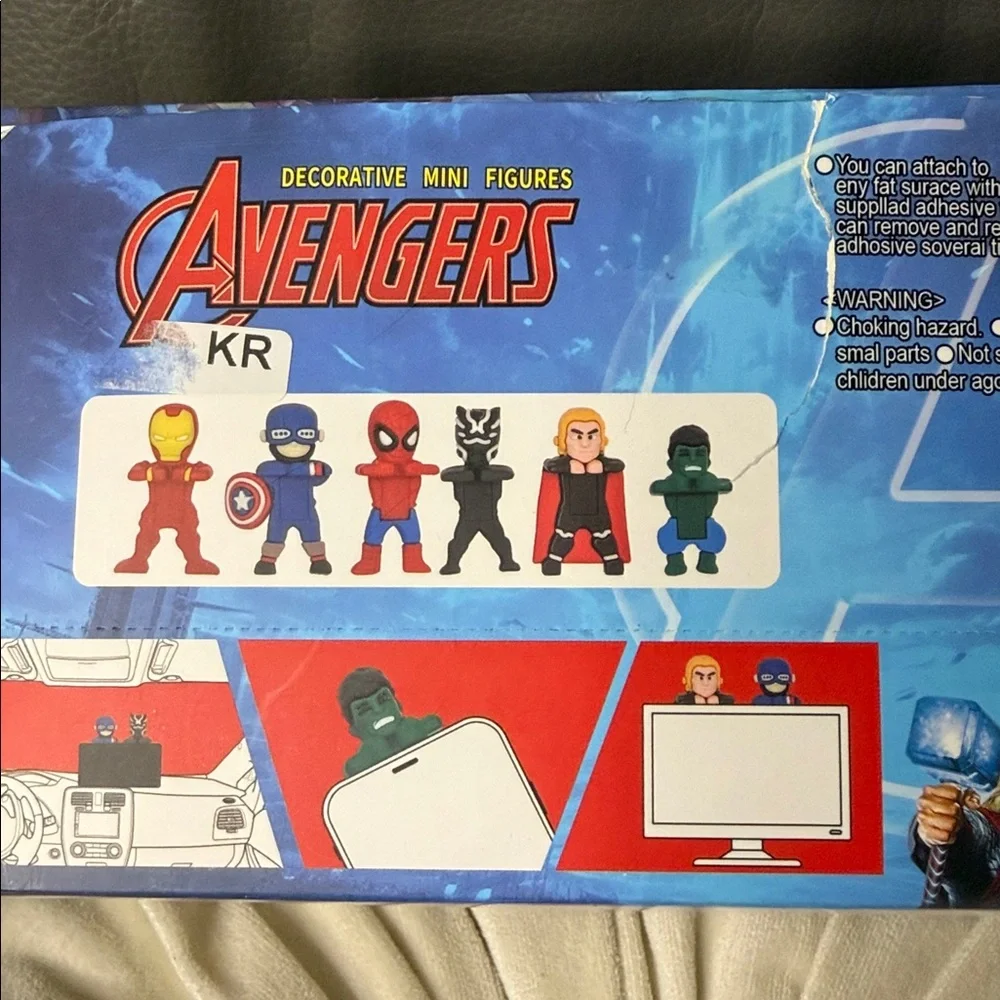 12– Avengers Decorative Mini Mystery Figures Boxes